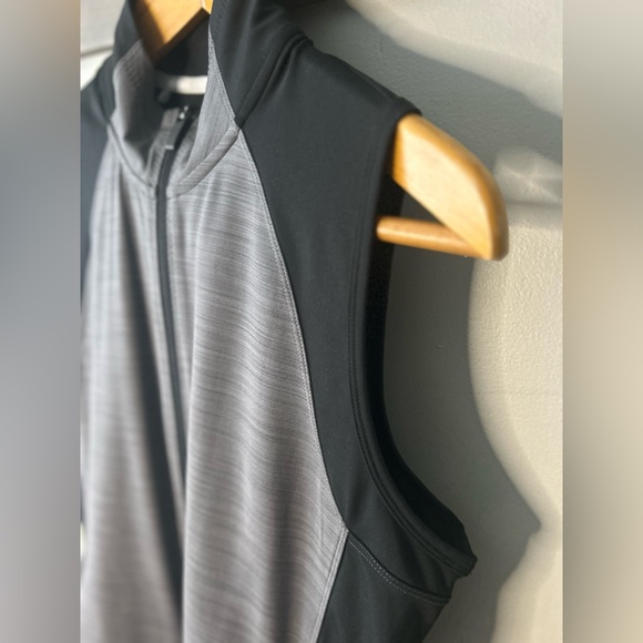 Adidas sports vest - Picture 13 of 16